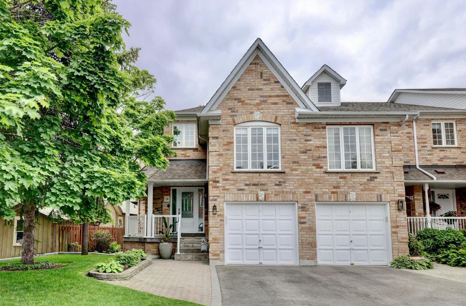 Meadowbrook Ln Markham ON Large   Front T 1500x986 72dpi