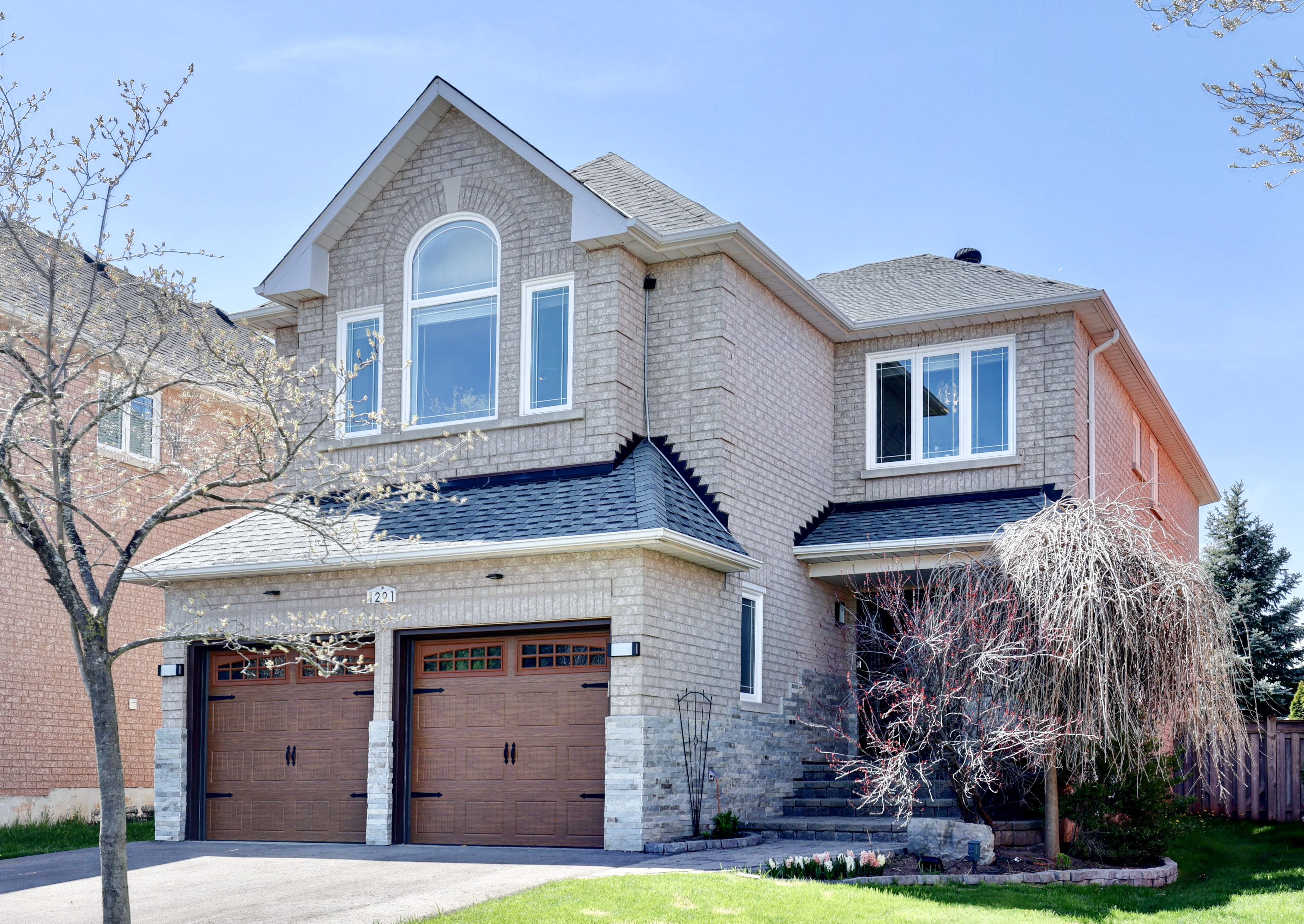 Briarcliff Ct Oakville ON Print   Front 4066x2881 300dpi