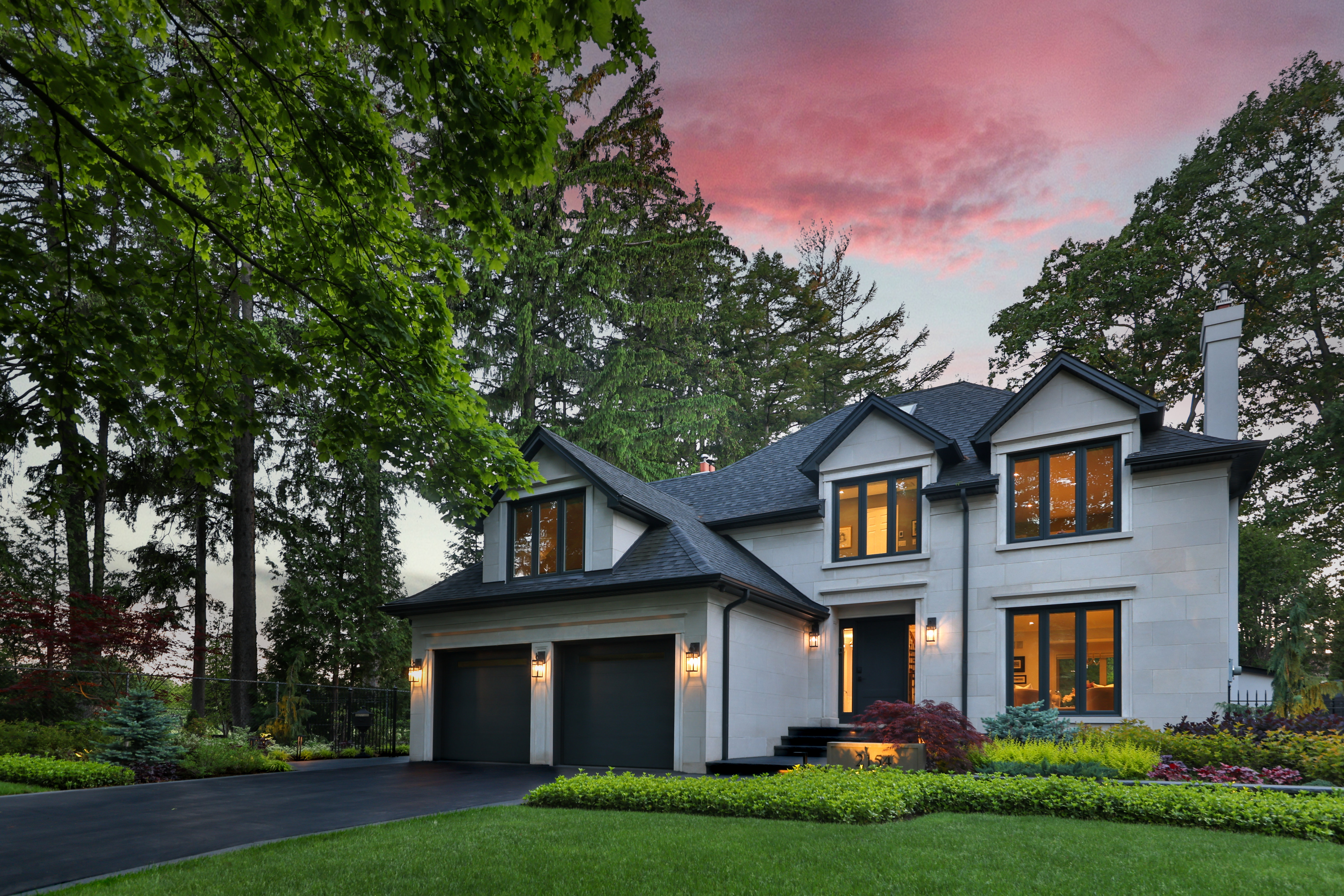 Abbotswood Crt Twilight New